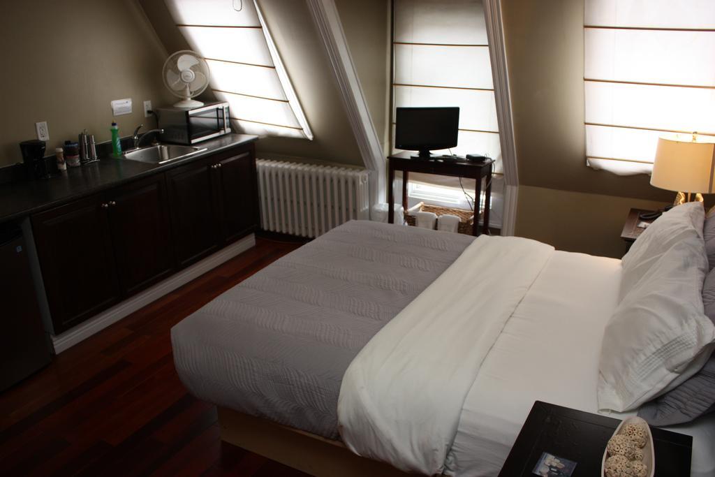 The Duckworth Inn เซนต์จอห์น ภายนอก รูปภาพ