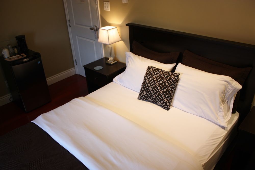 The Duckworth Inn เซนต์จอห์น ภายนอก รูปภาพ